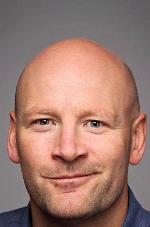 en person med skjegg en person med skjegg